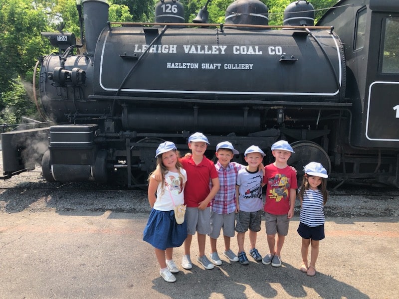 kids visiting Cincinnati LM&M Railroad