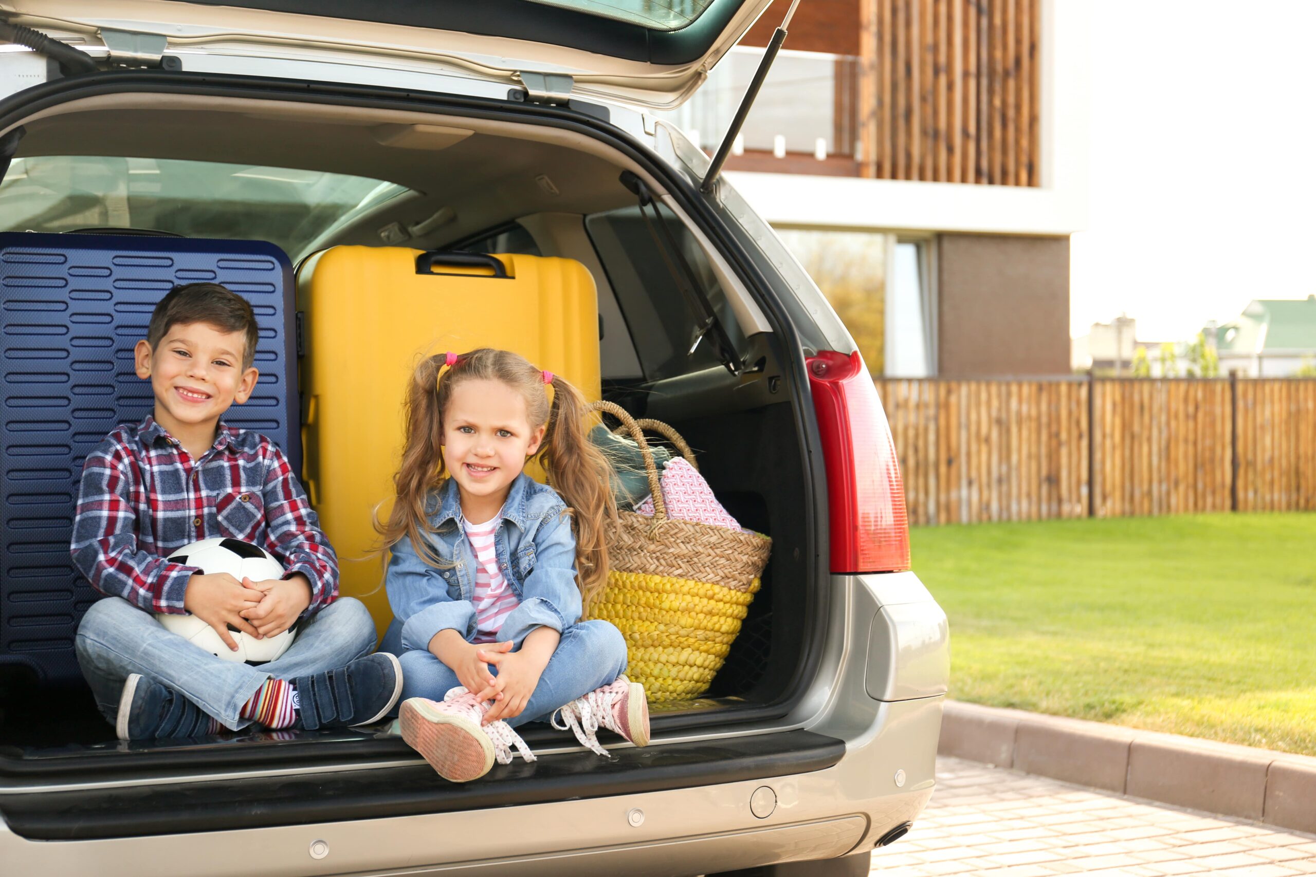 kids-ready-for-a-roadtrip-scaled