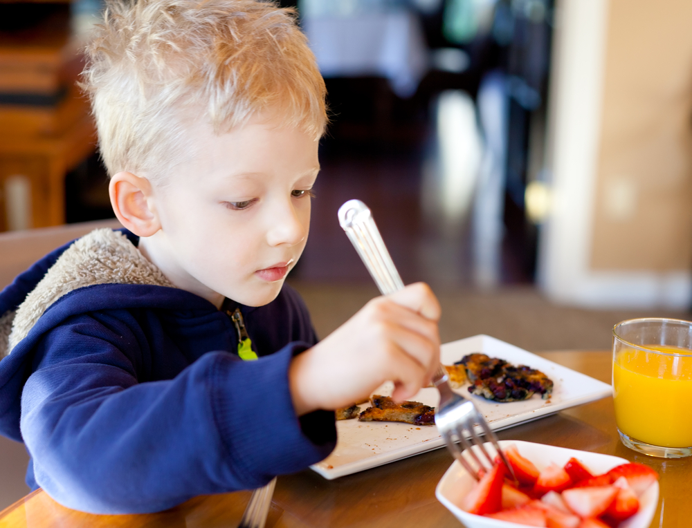 toddler eating Restaurants river north