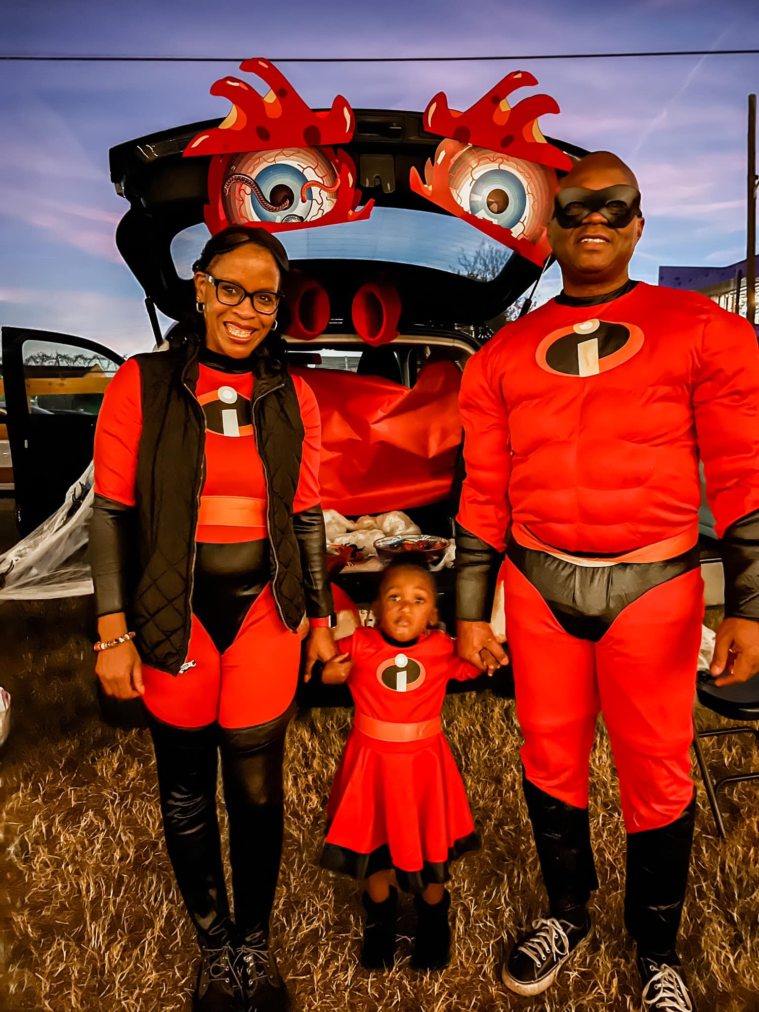 Family dressed as incredibles for tgs fall fest