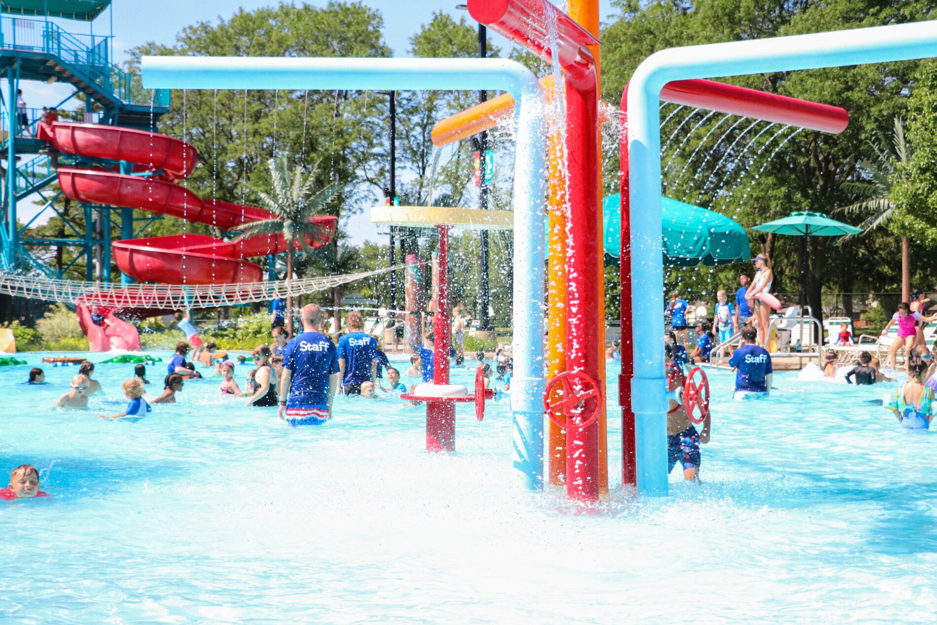 children playing at Paradise Bay Water Park