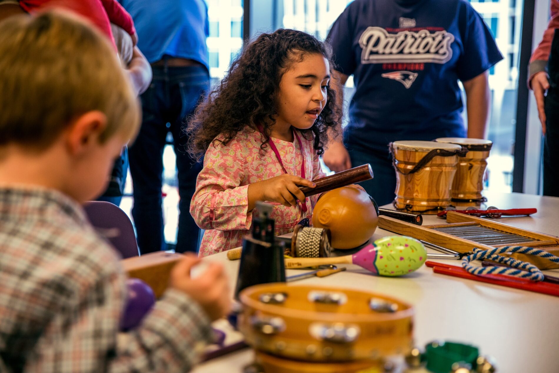 children at Country Music Hall of Fame & Museum