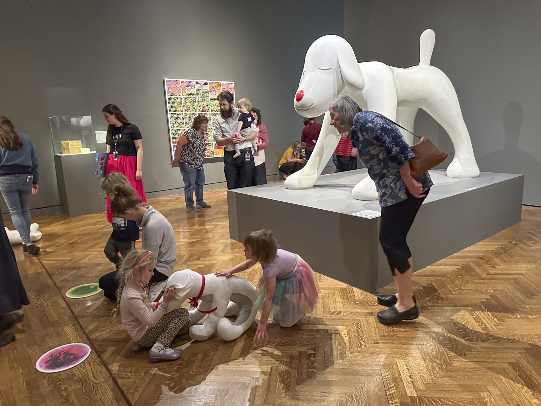 children exploring Minneapolis Institute of Art